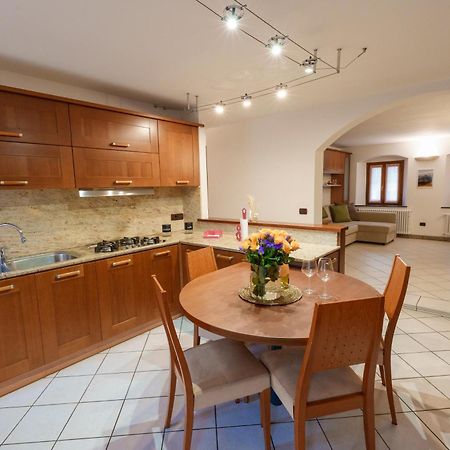 Appartamento Arvenis Sùtrio Extérieur photo